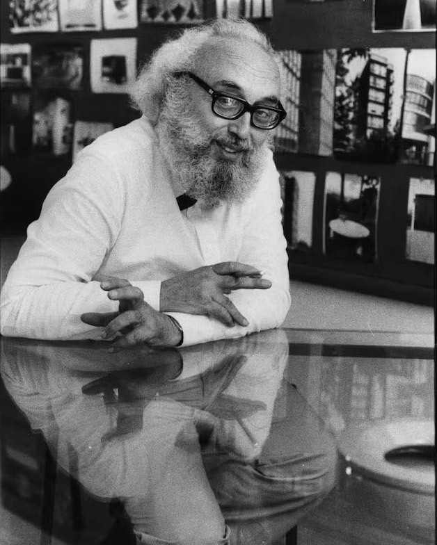 B3ebd5ff 677c 4ad5 bcad d4ef6e9bd236 Ritrattodi Angelo Mangiarottidi Carla Cerati proprietà Fondazione Angelo Mangiarotti