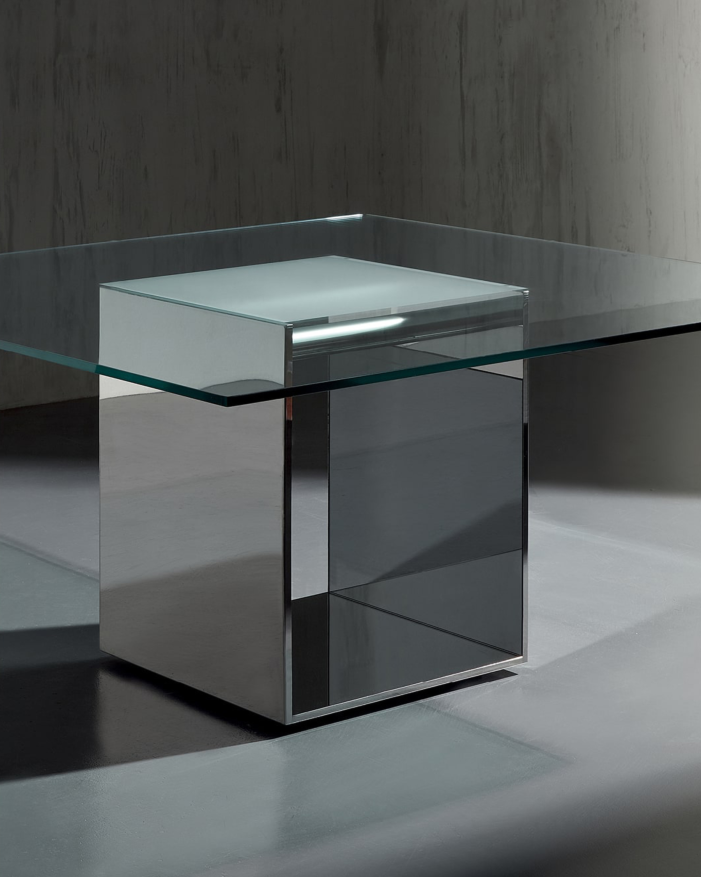 Acerbis design judd glass table gal 2 min
