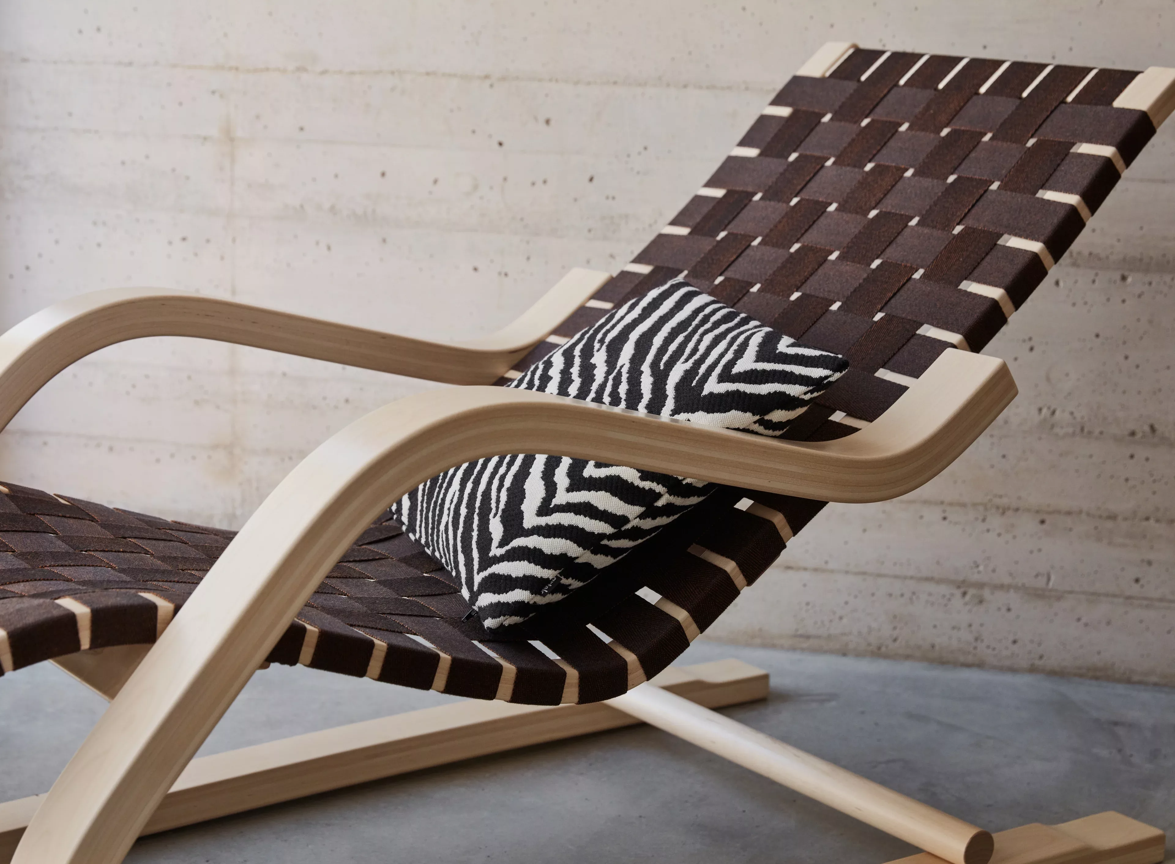 Lounge Chair 43 Zebra Cushion 40x40 photo Mikko Ryhanen 3192763