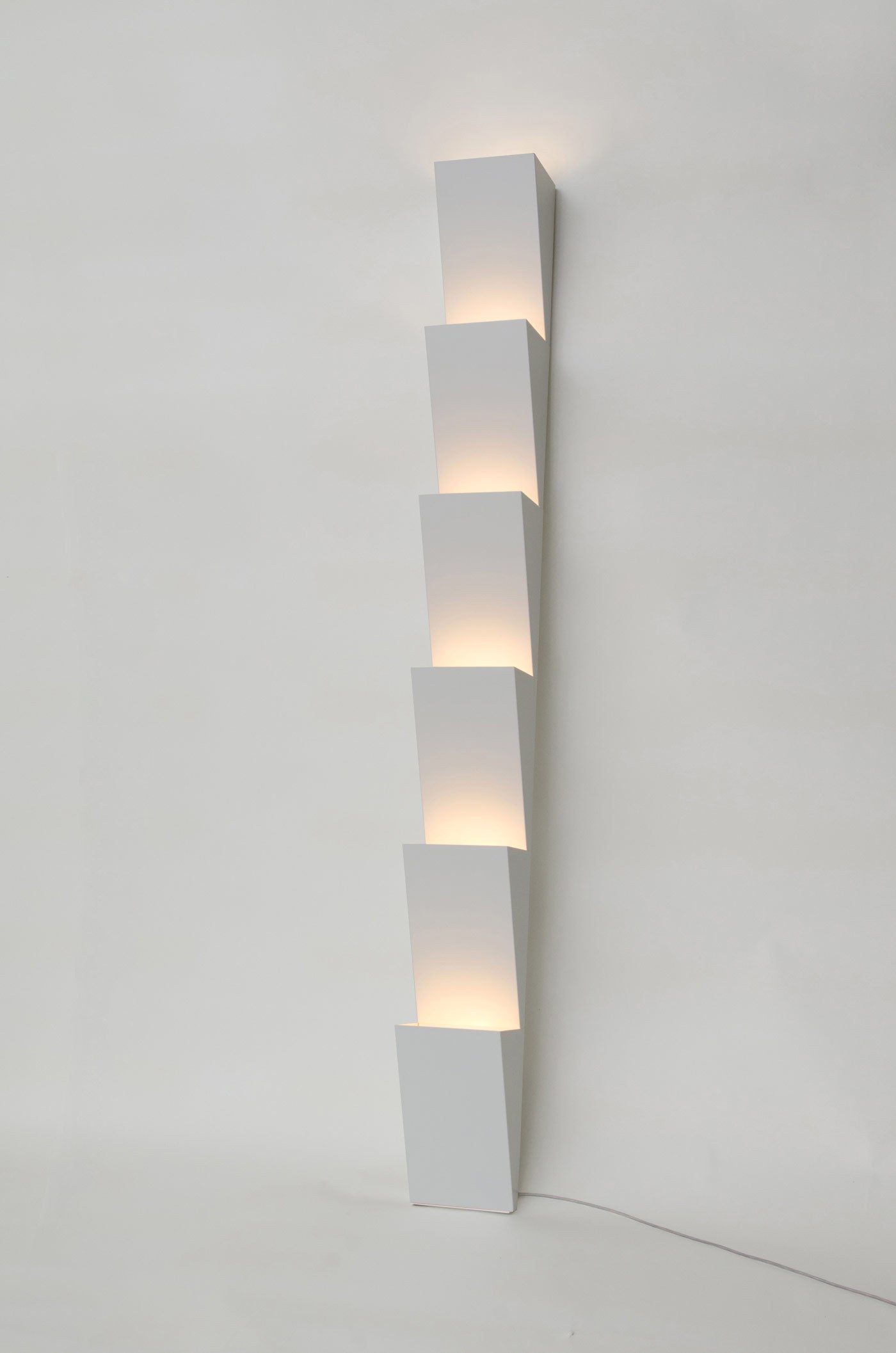 Areti Steps floor light 02
