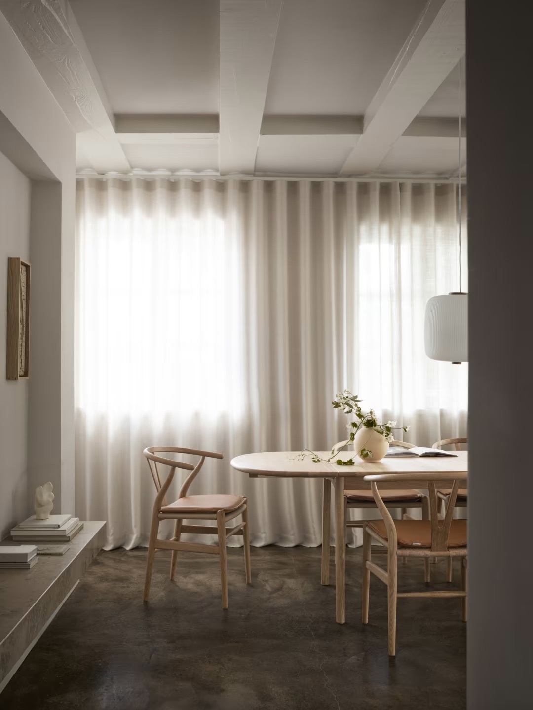 Https admincms carlhansen com globalassets products chairs ch24 oak ch24 oak oil papercord natural ch006 oak oil cuch24 loke 7050 ek61 340 glass oak oil relief clay vase