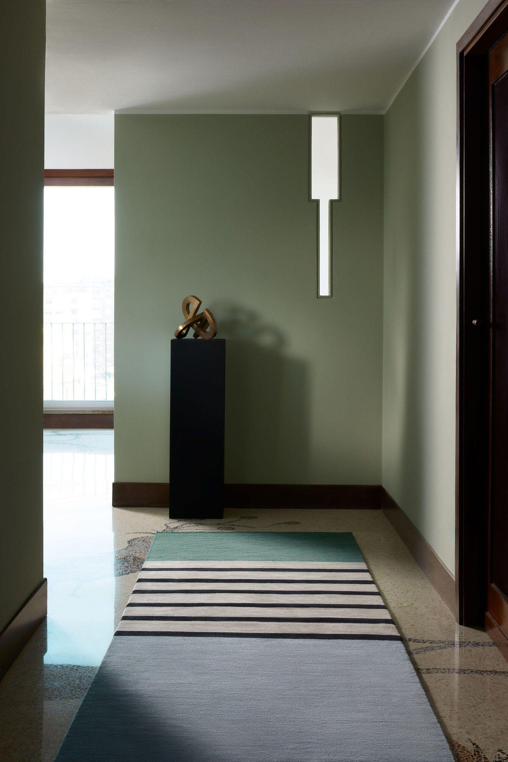 Cc tapis charlotte perriand noir gris 1972 photoshooting motel scaled