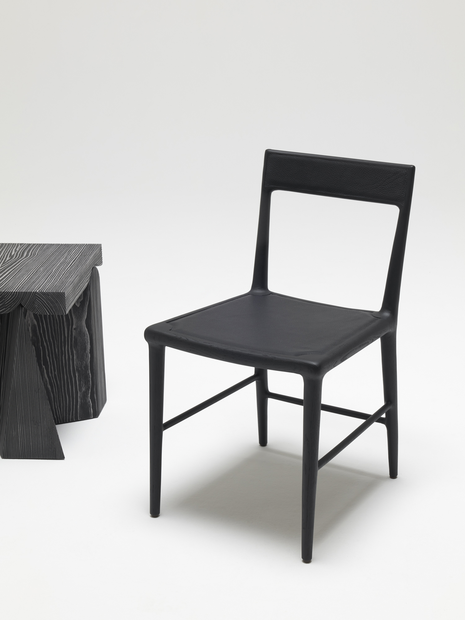 Delcourt Collection OUD chair 3