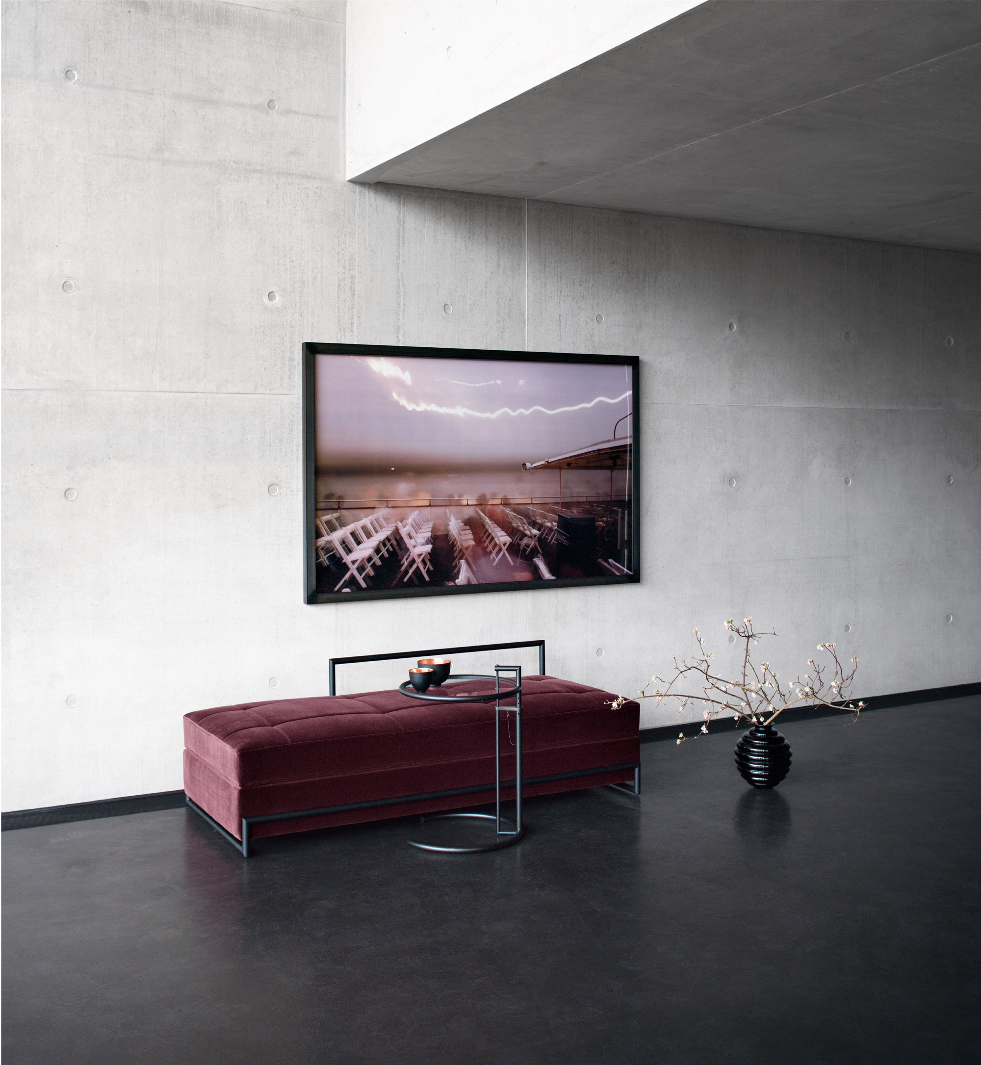 Classi Con Day Bed header