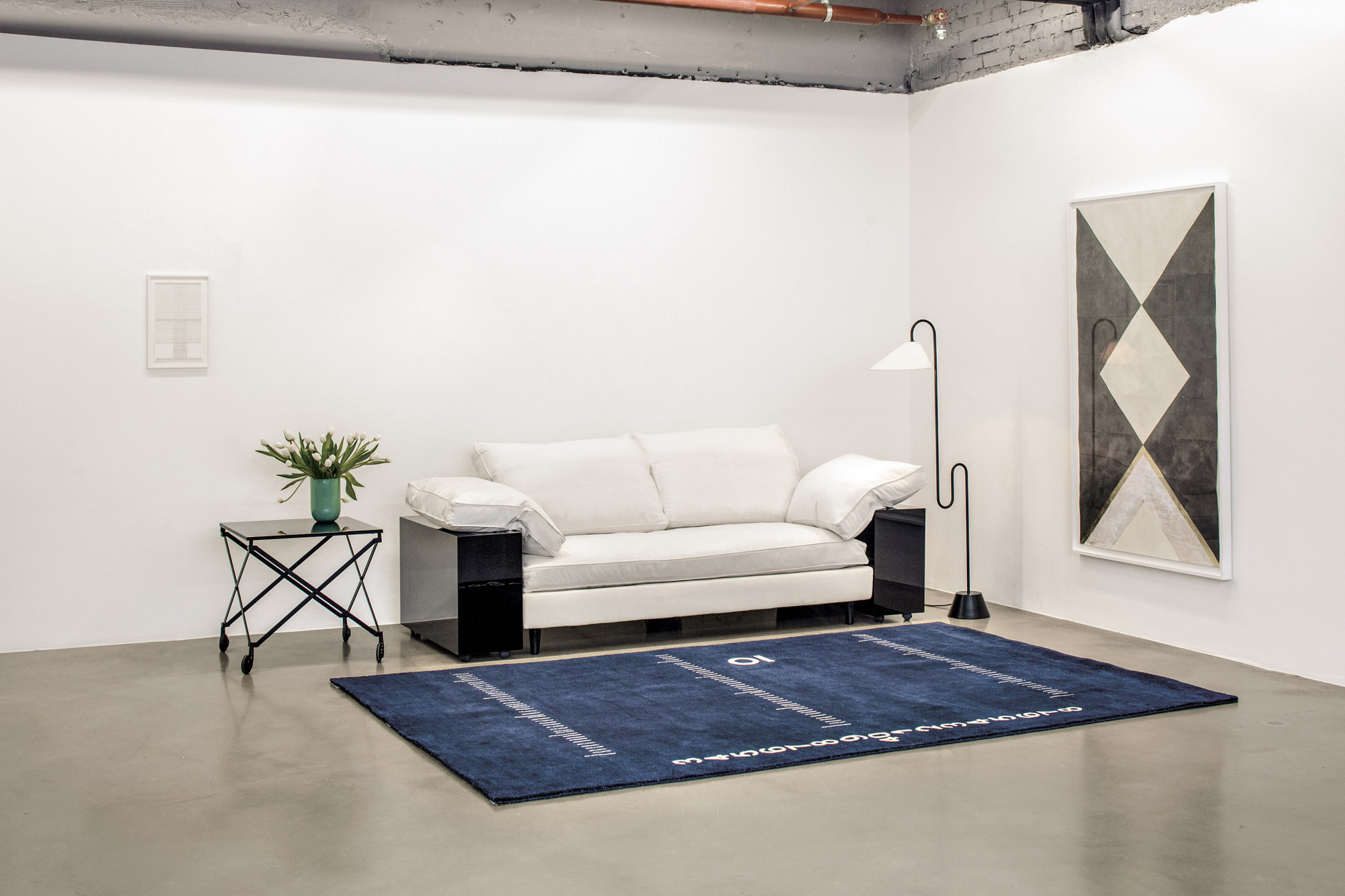 Classi Con sax side table centimetre rug lota sofa roattino floor lamp artwork redjaian photo hassos