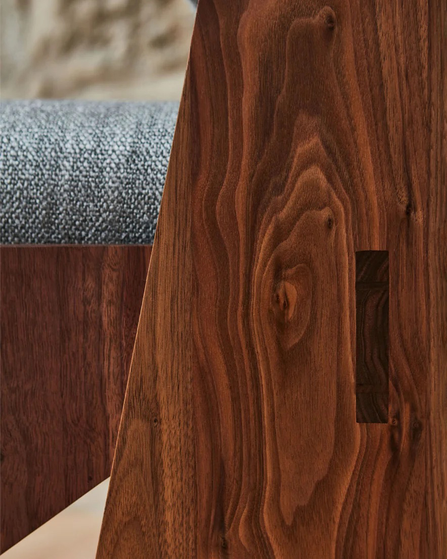 179 Altair Chair in Danish oiled walnut and Base 007 fabric by Anthony Guerree photographed by Yuki Sugiura WEB 1800x1800 2