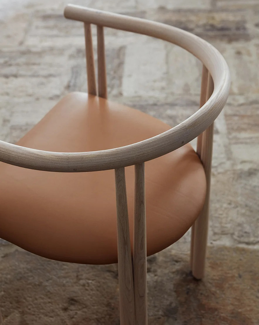 Elliot Chair detail Photo by Yuki Sugiura WEB 1800x1800 2
