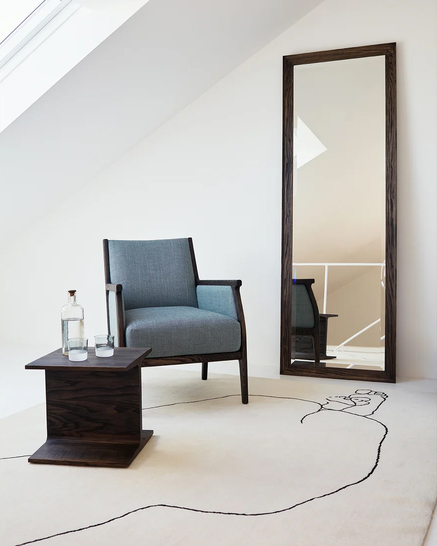 Miraloungechair I Beam Conistonmirrorby Matthew Hilton photoby Yuki Sugiura web 1