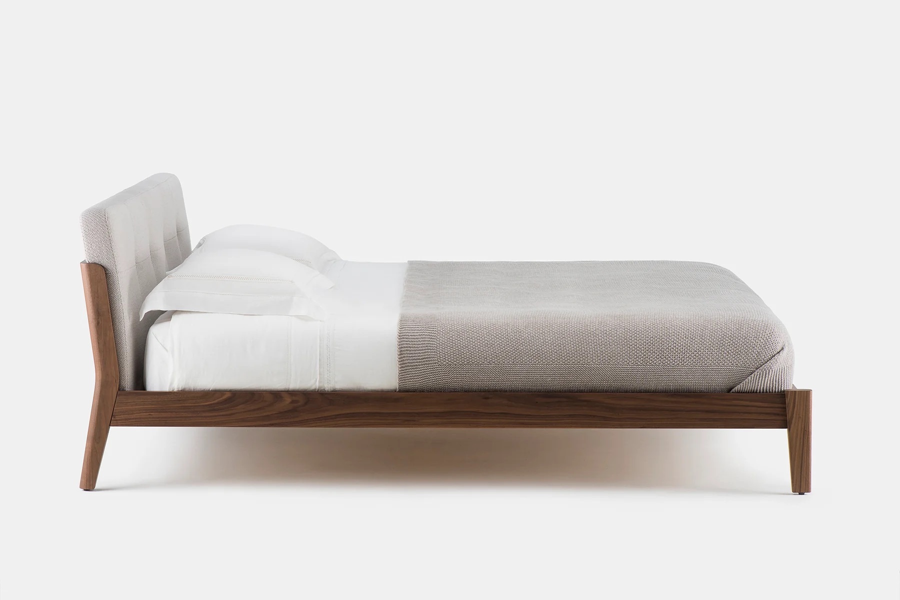 Capo Bedby Neri Huinwalnutand Coda2232 sideweb 1800x1800