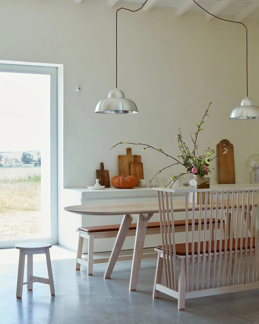 Studioilse Low settle Together table Bench Stool 01 Photo by Yuki Sugiura WE Bcopy e8e860c7 53ab 4f33 ab54 f40bf3d83c41 1800x1800