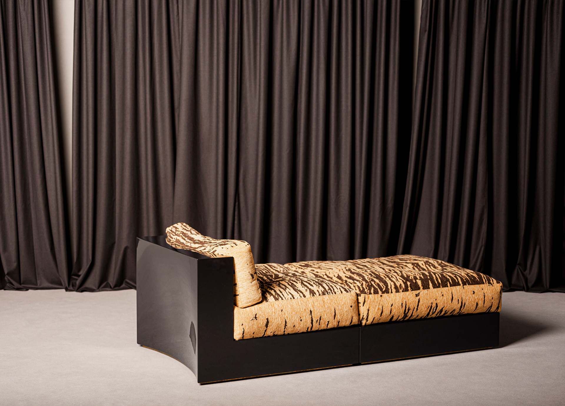 DIMOREMILANO CLUB poltronapouf082 web 1