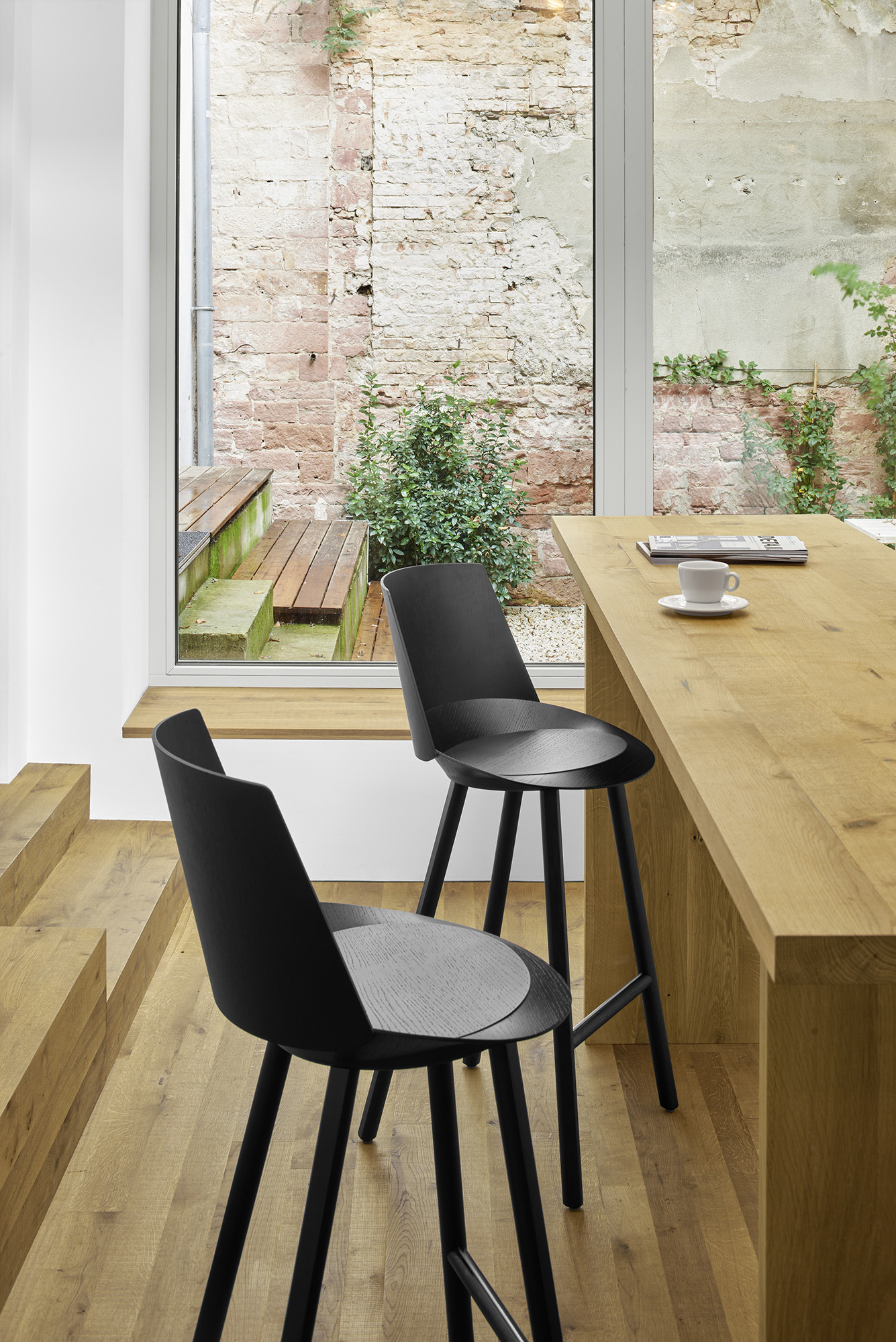 TA24 ASHIDA high oak oiled ST10 JEAN backrest jetblack