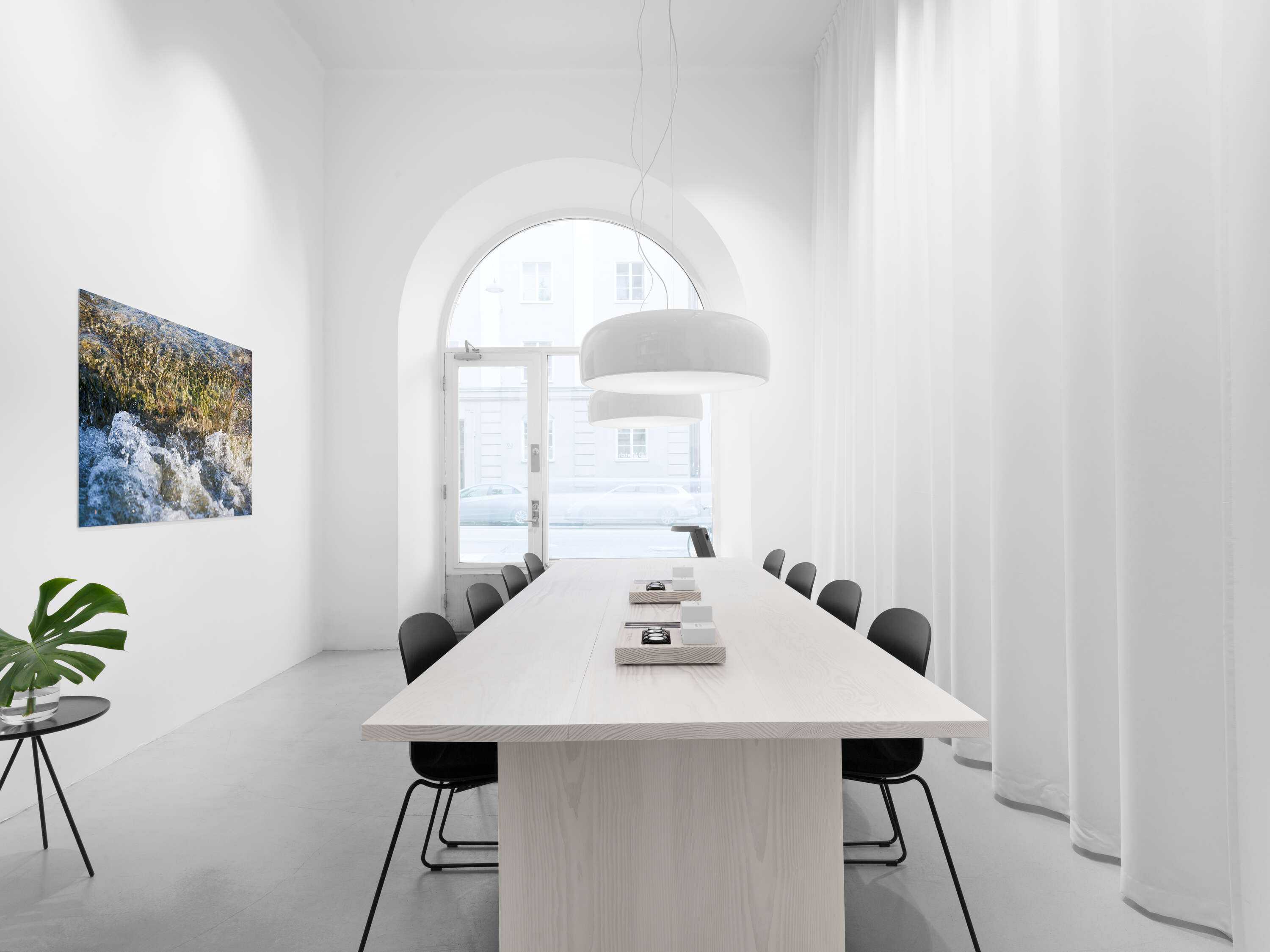 Smithfield s white suspension morrison flos 01