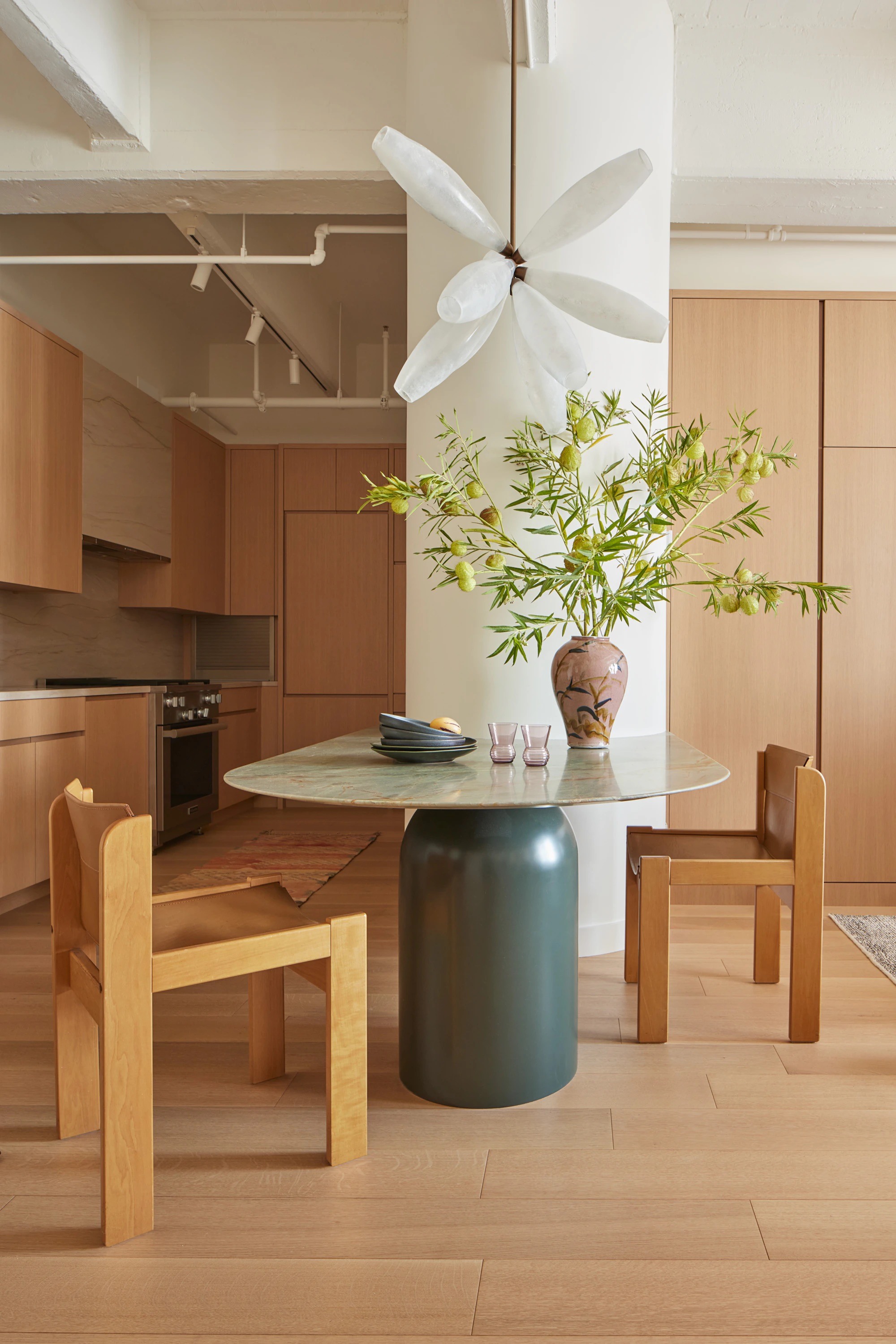 1685626282 giopatocoombes gem jambk web