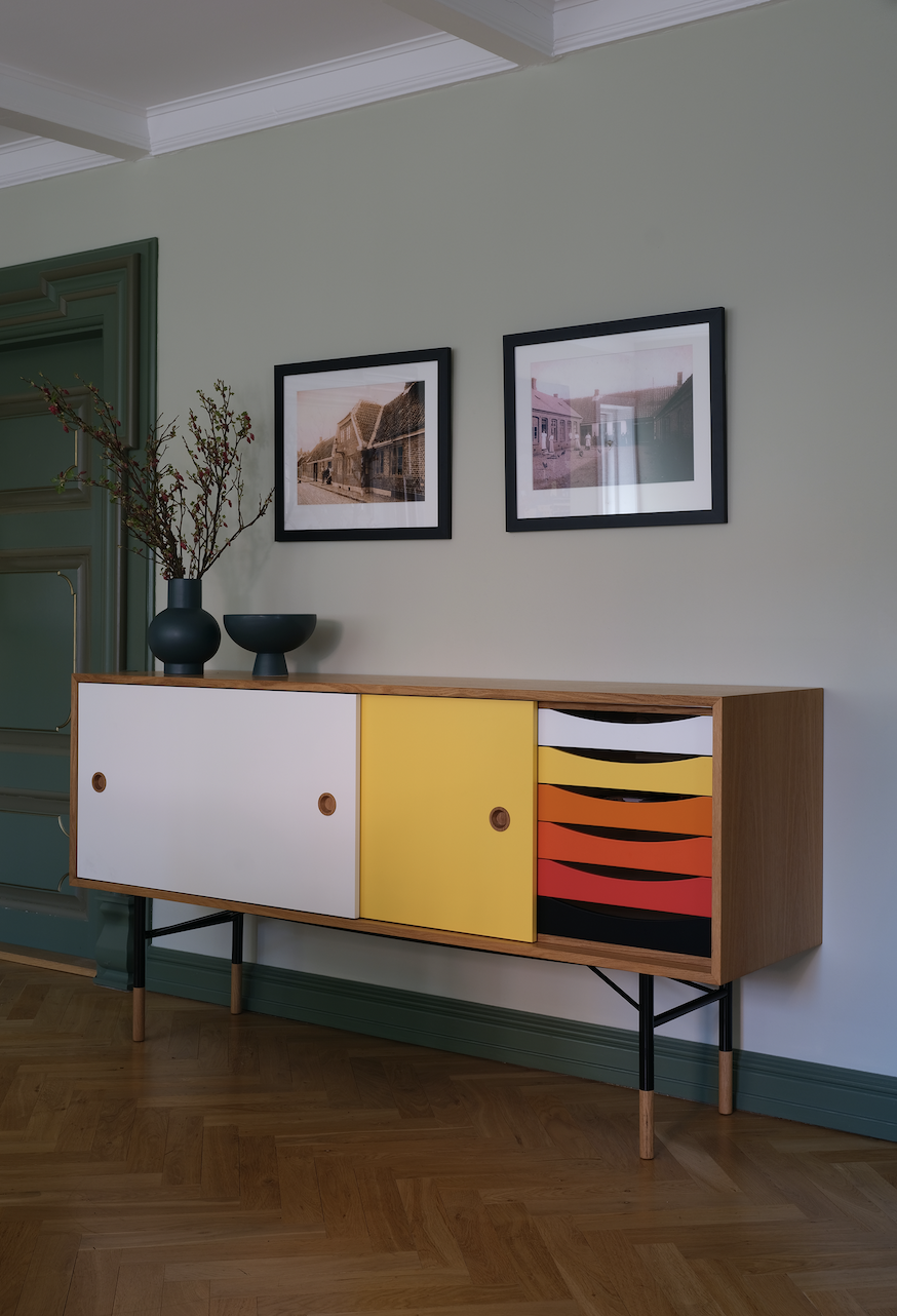 Sideboard 3