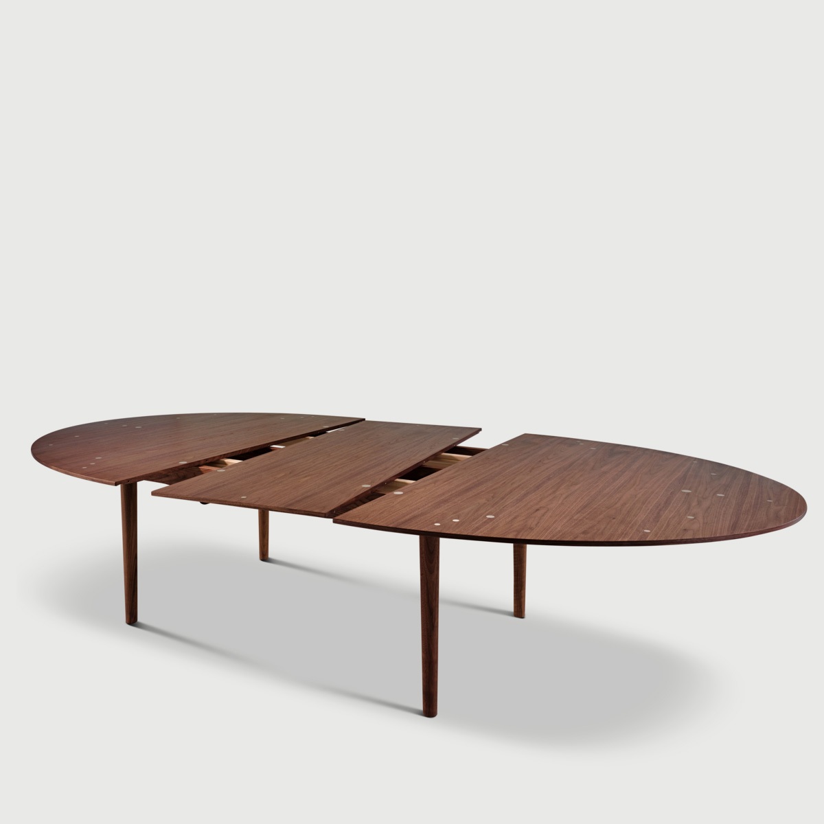 Silver table walnut 02