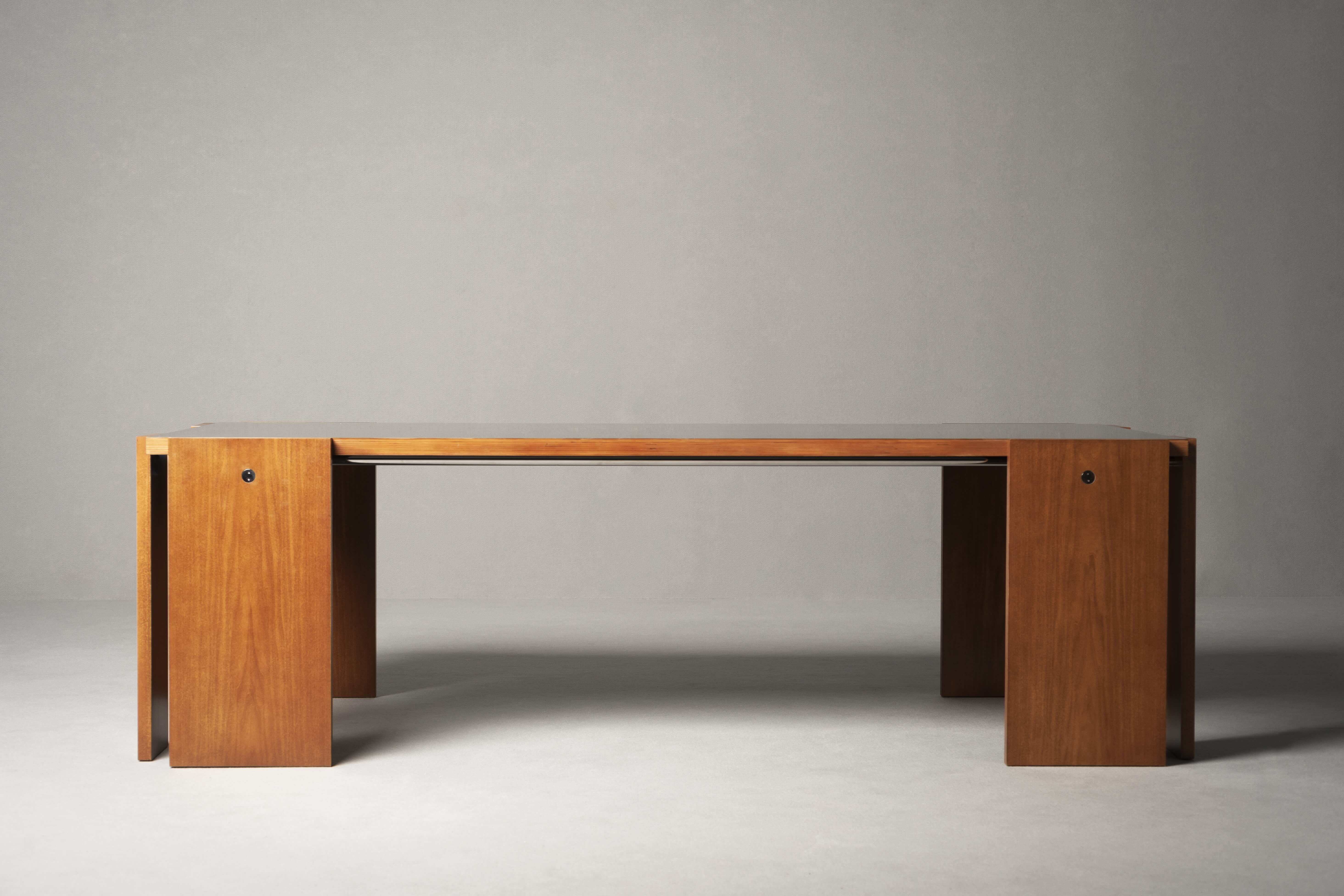 INTERNI VENOSTA 02 TAVOLO Andrea Ferrari 1