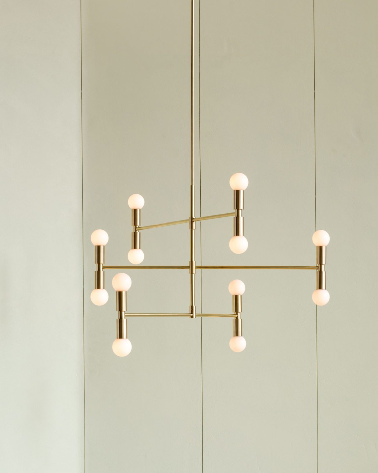 Dot Atomium 01 1300x1625