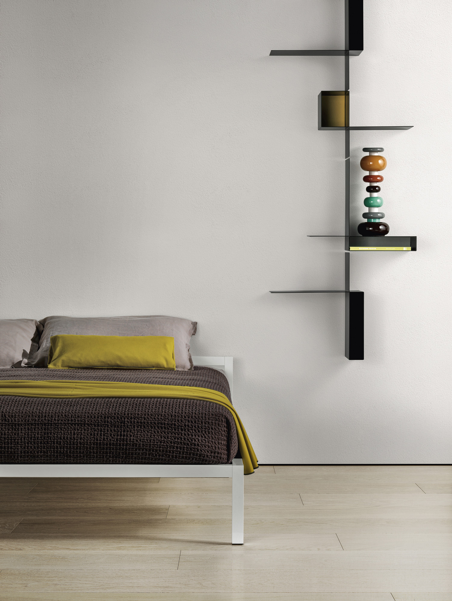 Aluminium bed randomissimo bookcase lifestyle 08 mdfitalia 08