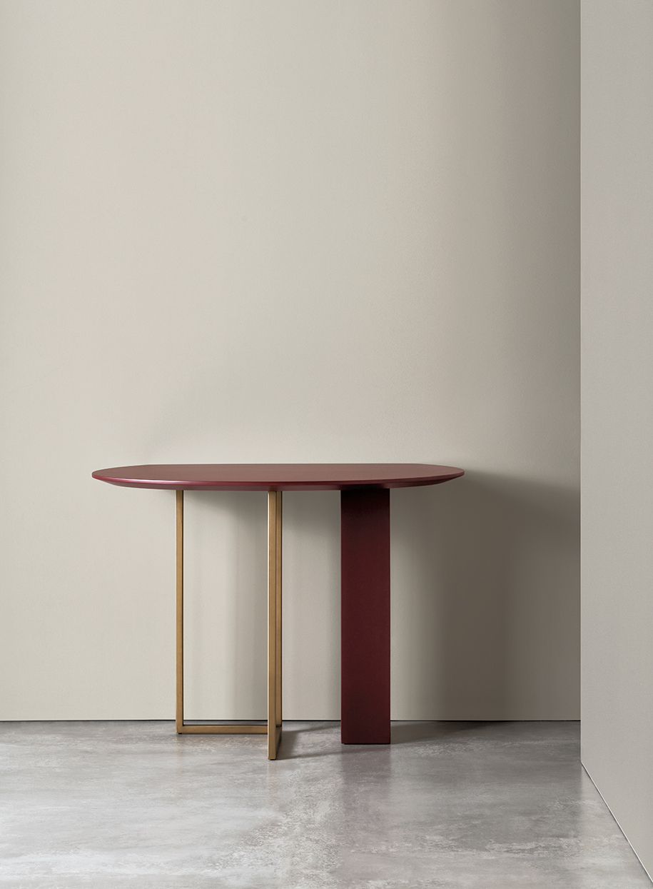 Abel console 01 915x1245