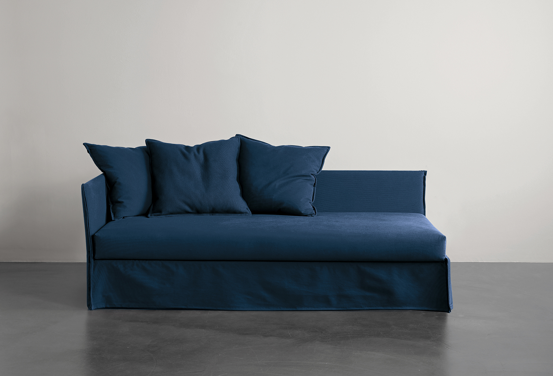 Fox sofa bed day bed 02 1830x1245