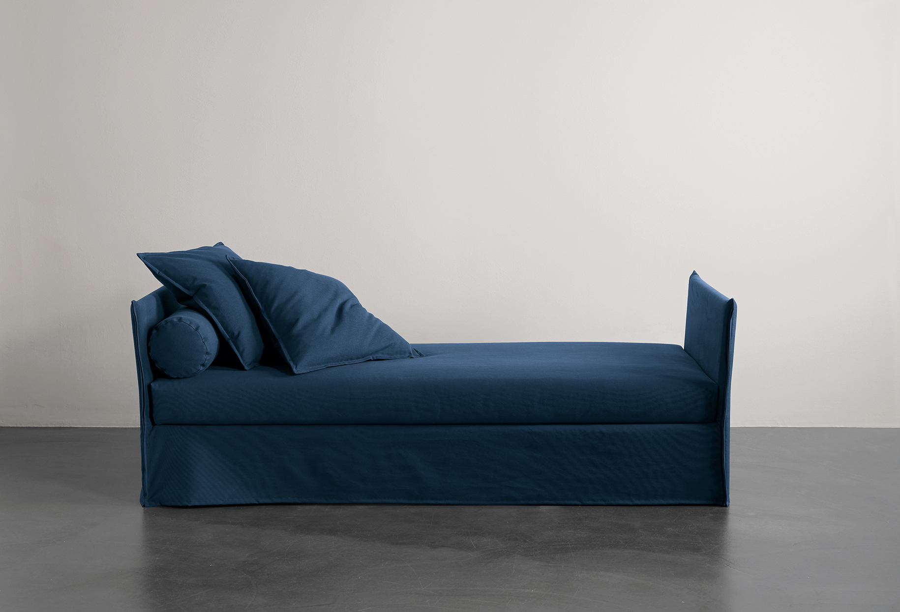 Fox sofa bed dormeuse 10 1830x1245