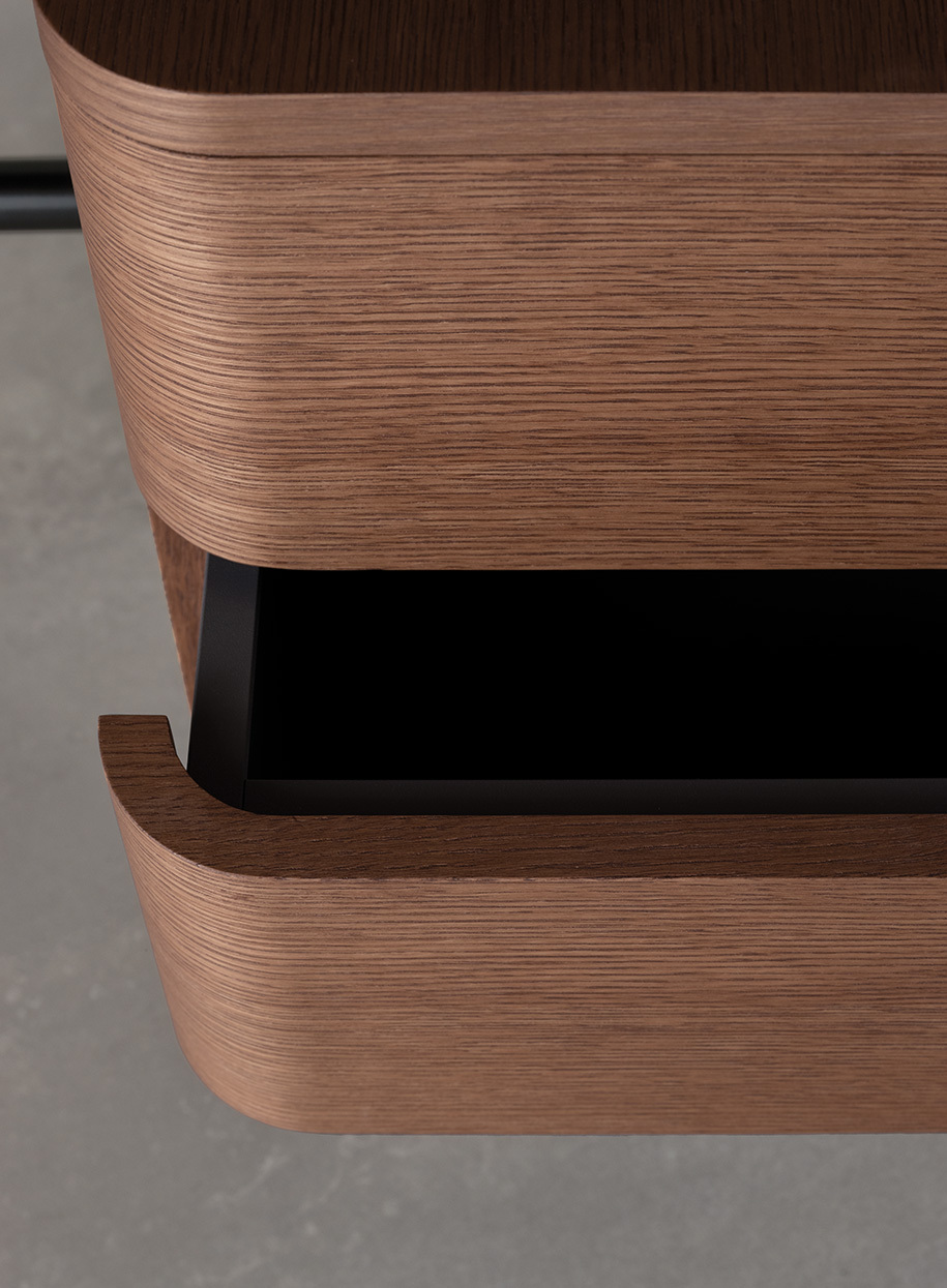 Jasper writing desk 05 915x1245