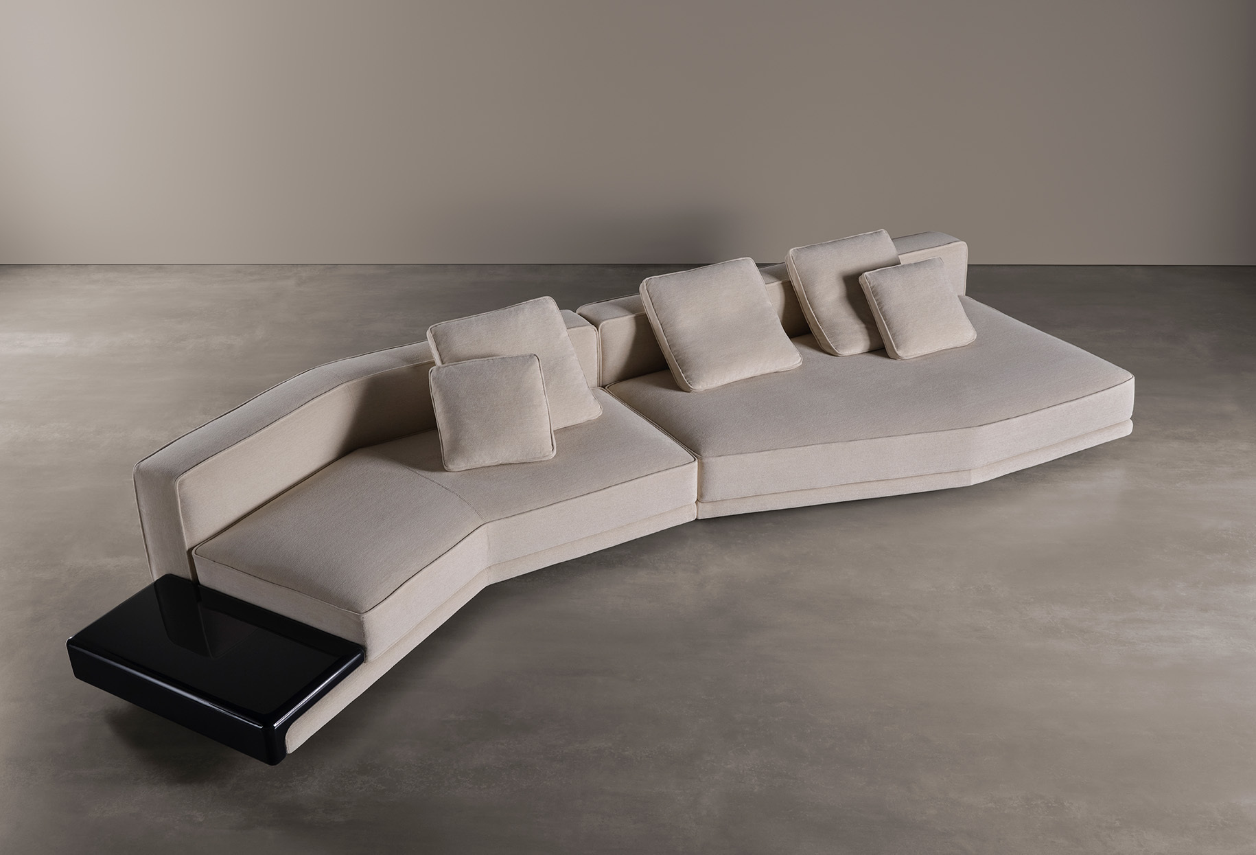 Max sofa 04 1830x1245