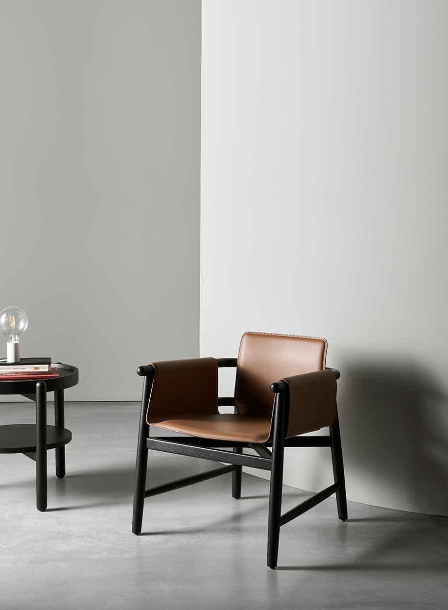 Teresina Lounge armchair 01 915x1245