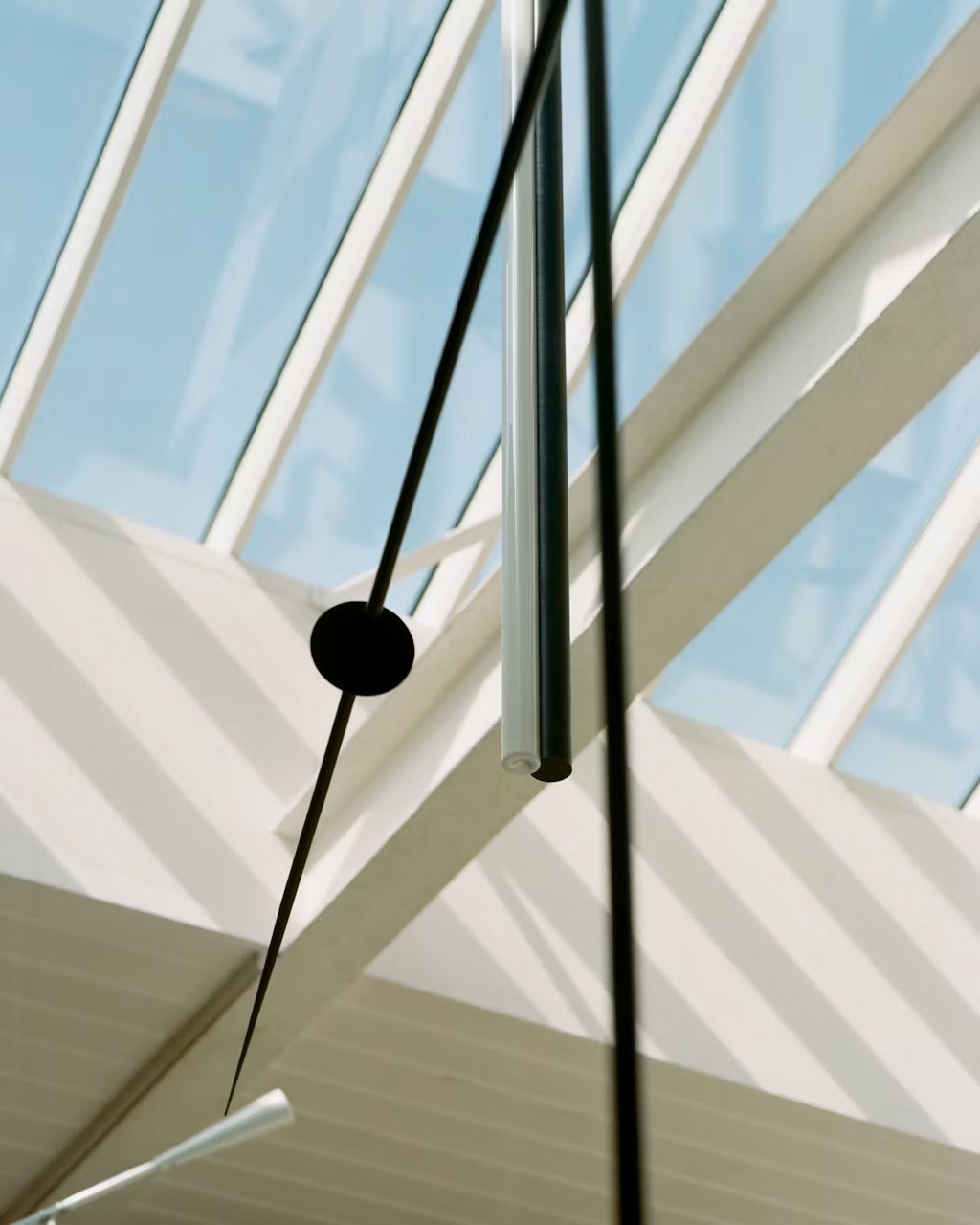 9bbe76cd 8ea8 48ce aa5e 7119a9f9e1ba 7 michaelanastassiades mobilechandelier5