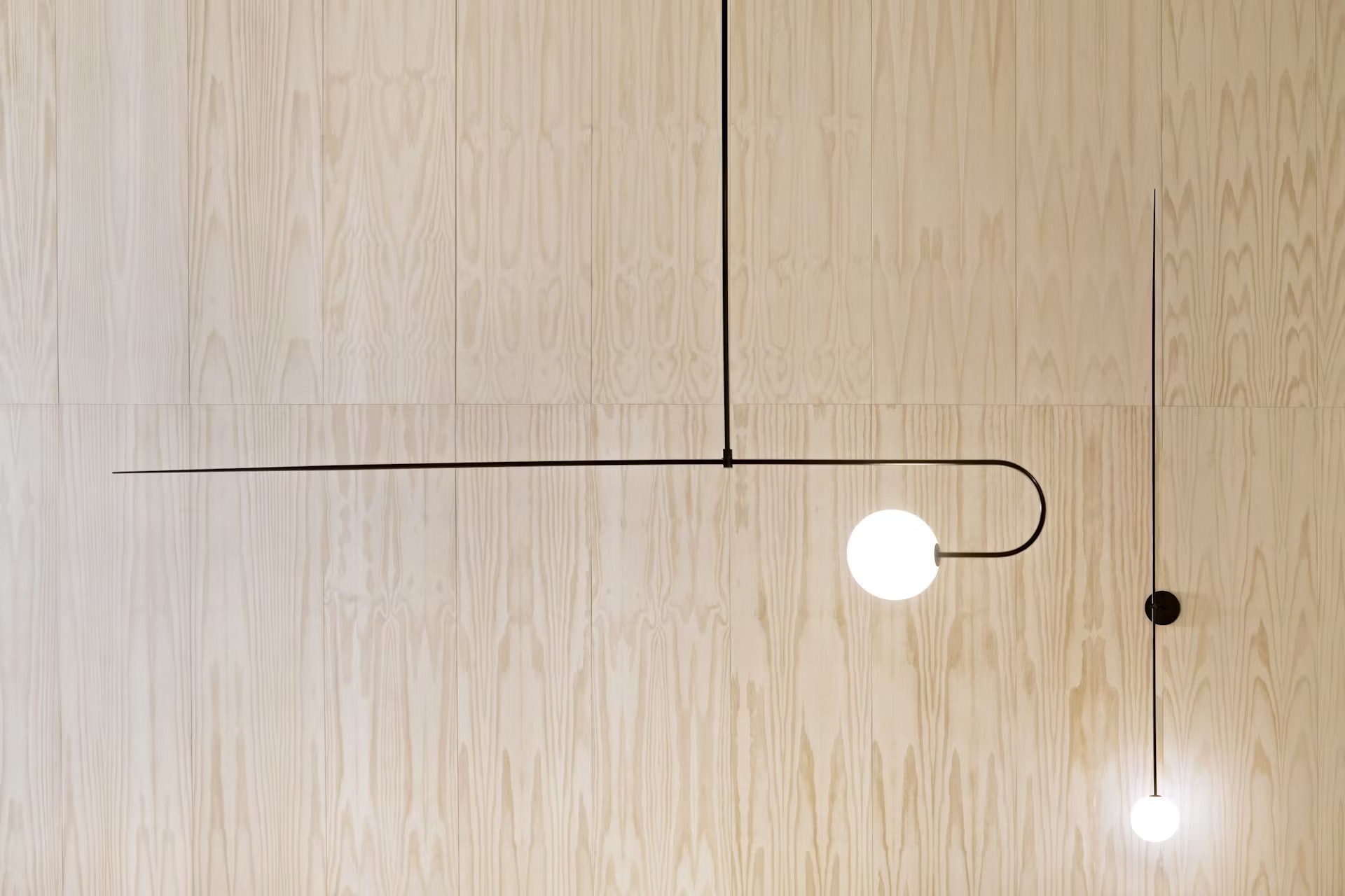 2 michaelanastassiades mobilechandelier8