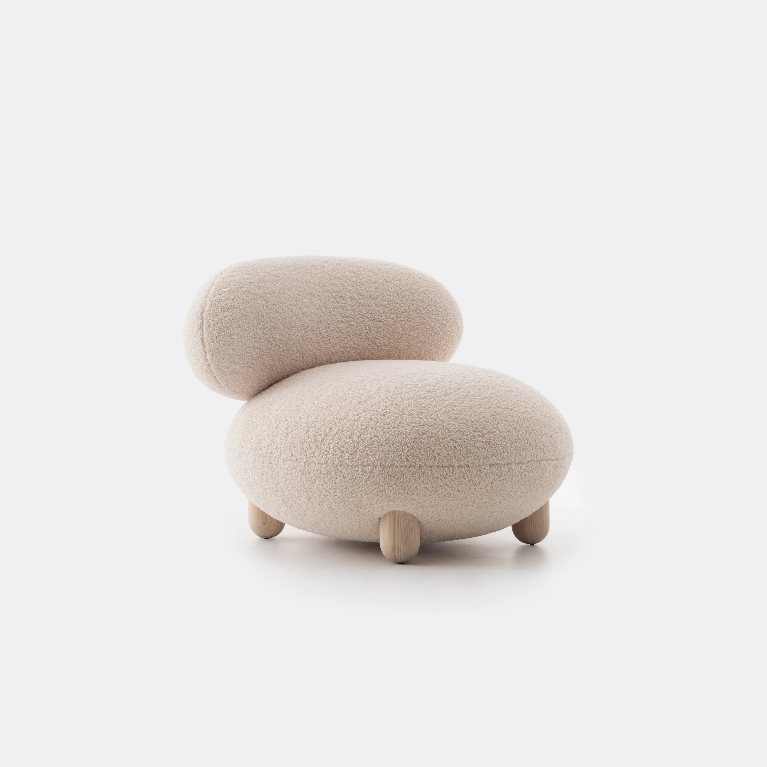 Flock Lounge Chairin Medofabricby NOOM1