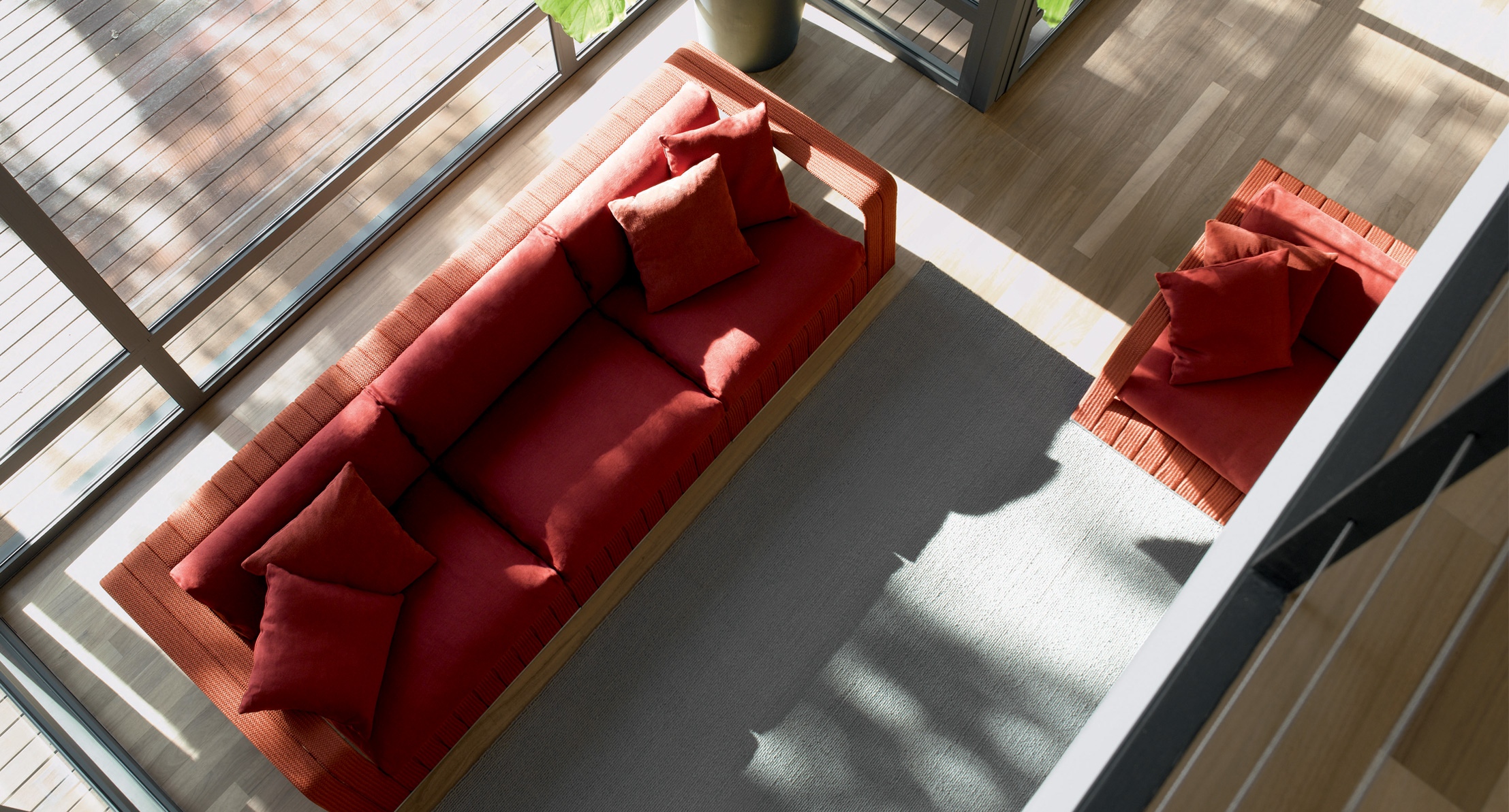 Framedivano rosso Paola Lenti 12