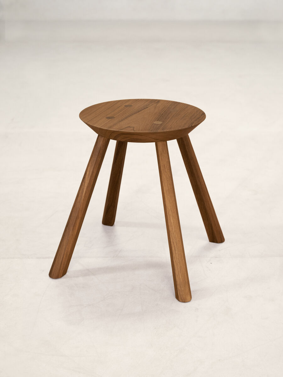02 DW Stool Natural Standard Isometric