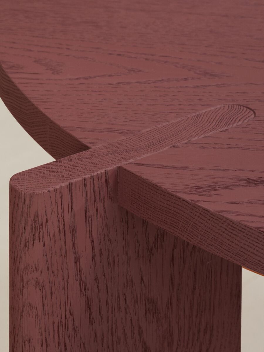 05 High Table Detail Leg