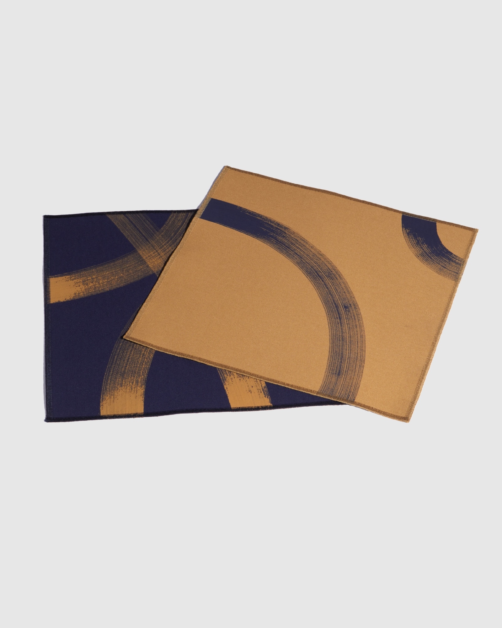 REDDUO TABLEPLACEMATS LOL MUSTARDMIDNIGHTBLUE 01