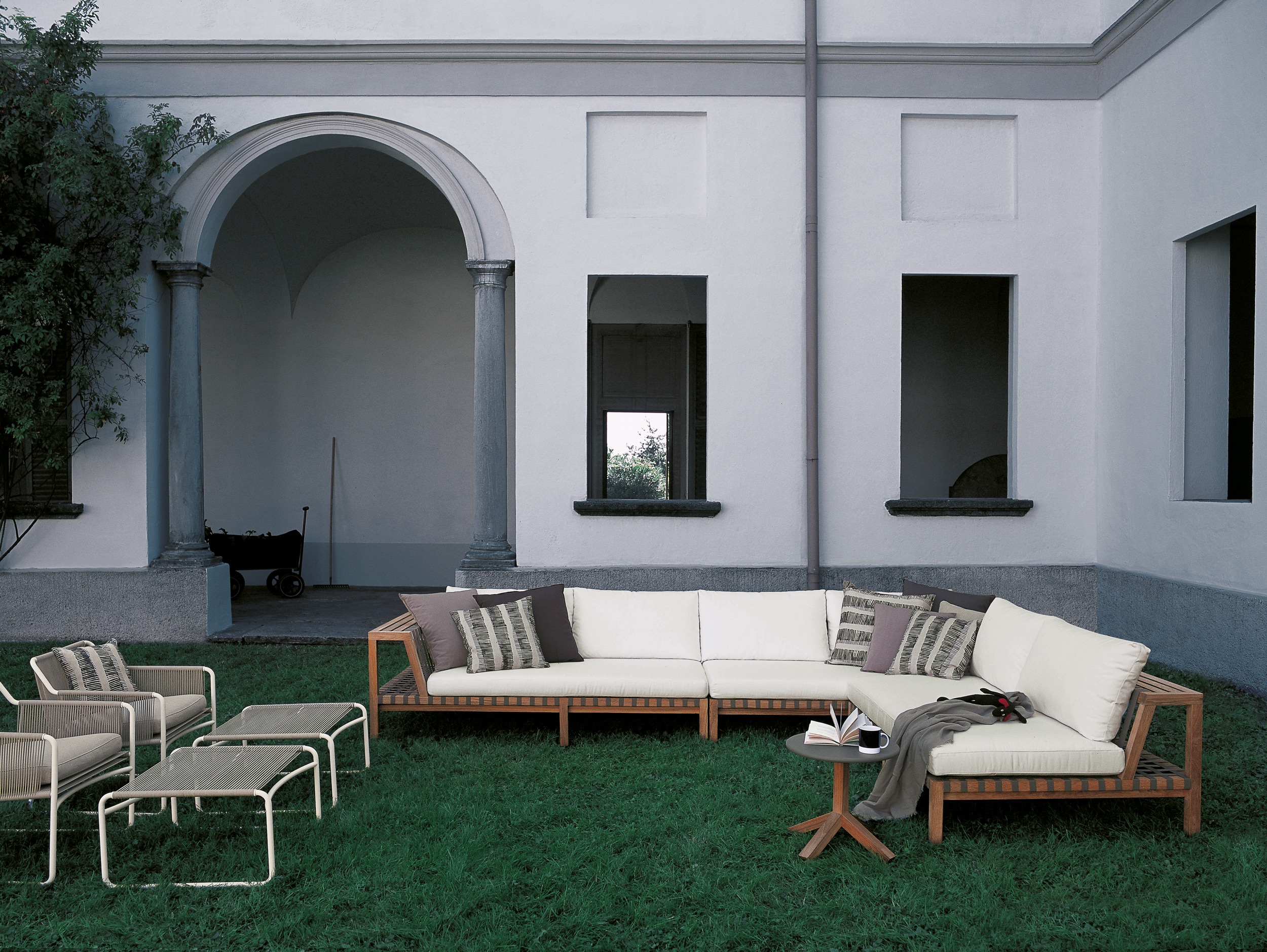 IMG RODA NETWORK sofas 11