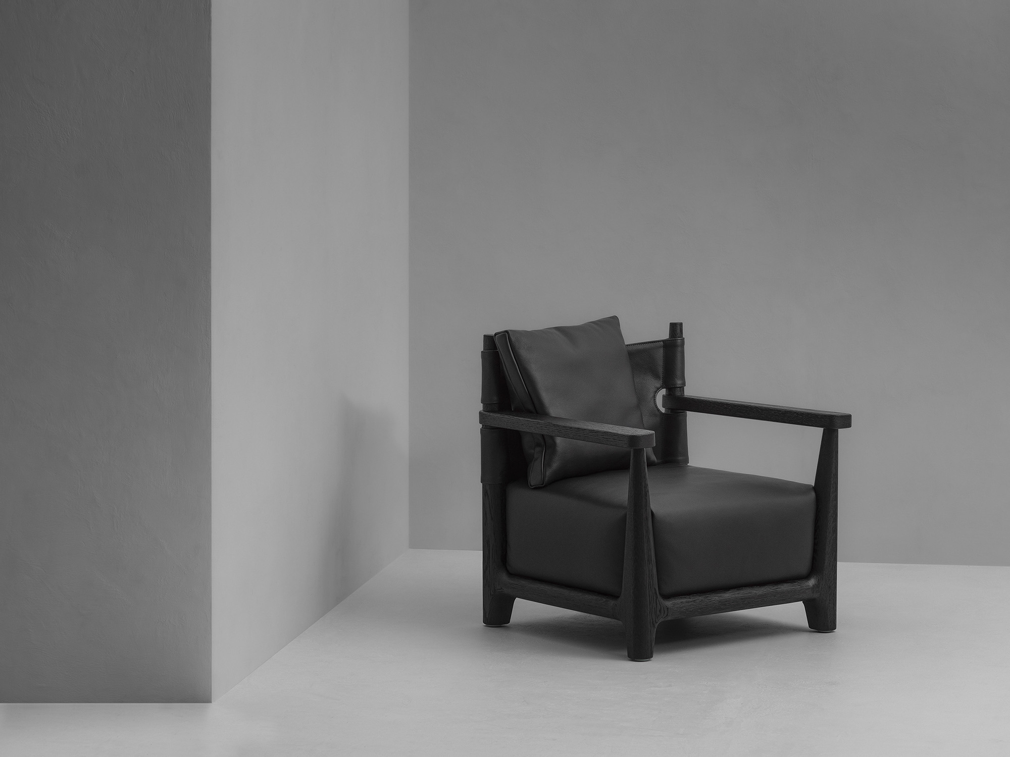 Van Rossum Abi armchair black brushed sierra121 LW 3