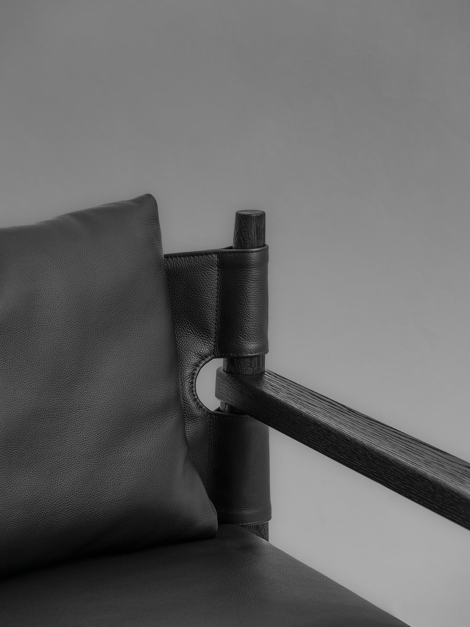 Van Rossum Abi armchair black brushed sierra121 LW 5