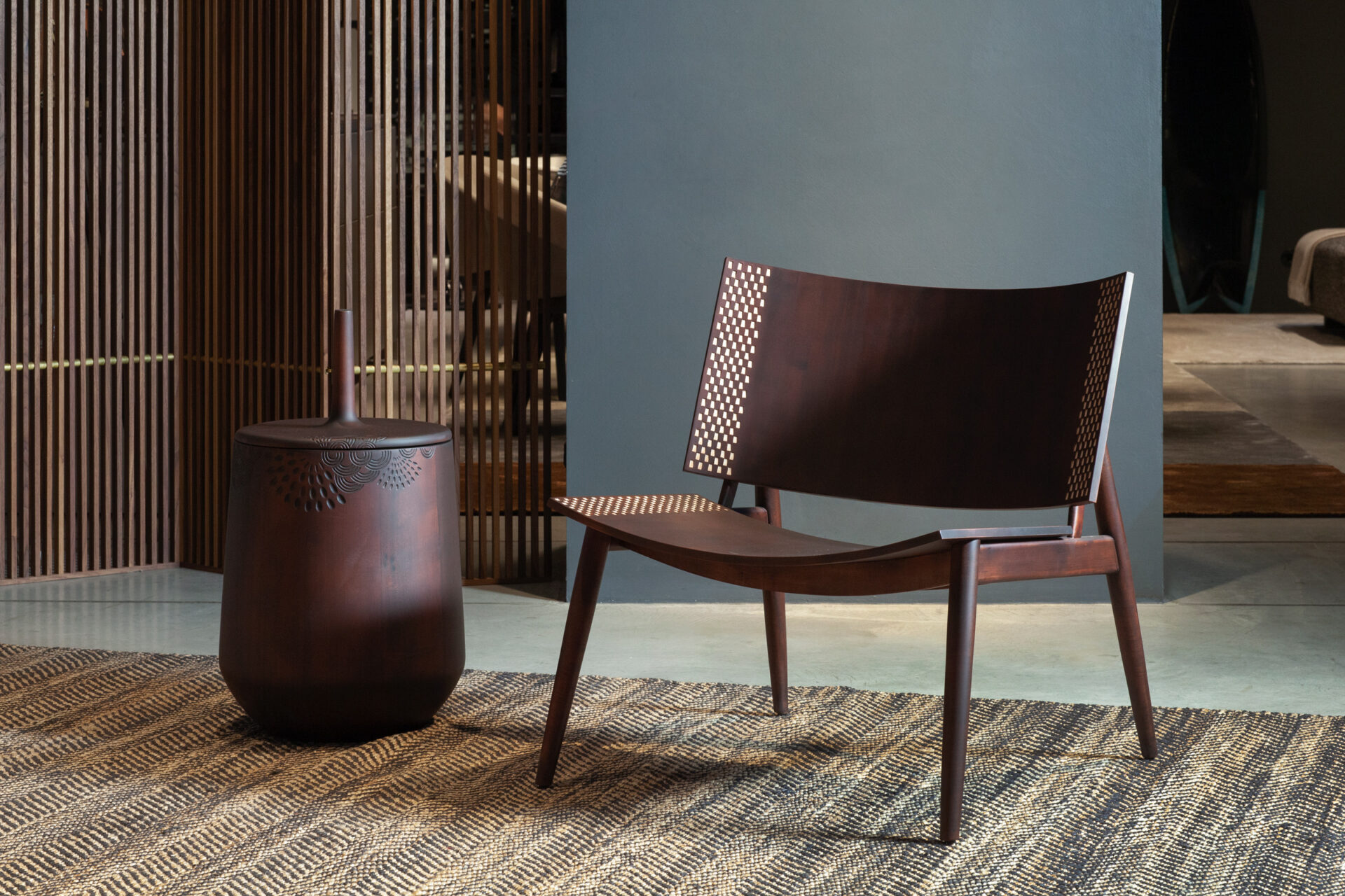 Dama t lounge chair 1920x1280