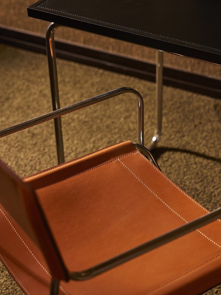 Zanotta April Cuoio0714 zoom